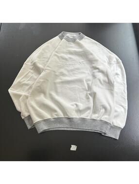 Vintage Guess Jeans USA Embroidered Crewneck Sweatshirt Gray/White Size S